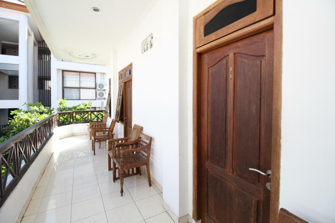 Готель Airy Kartika Plaza Gang Melati 1 Bali Кута Екстер'єр фото