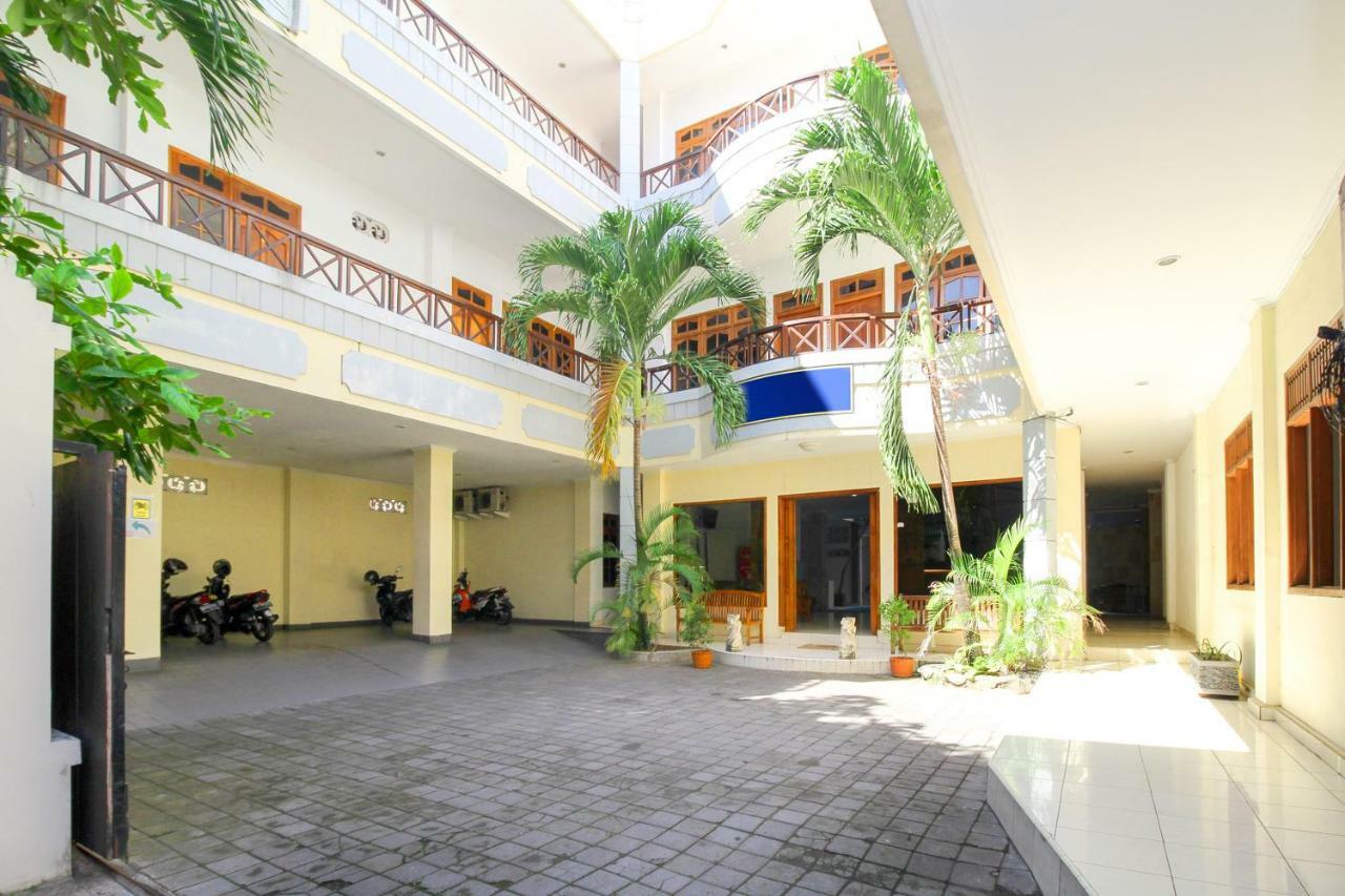 Готель Airy Kartika Plaza Gang Melati 1 Bali Кута Екстер'єр фото
